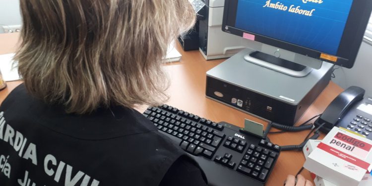 Detenido un vigués de 39 años por tenencia y distribución de pornografía infantil