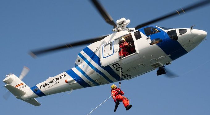 Un marinero muerto y otro herido tras caer al agua en Ons desde un pesquero
