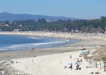 El Concello pide a los vigueses su opinión antes de regular las playas libres de humo