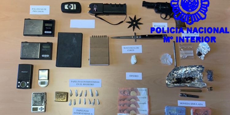 La Policía Nacional detiene a una mujer en Vigo por vender heroína en su casa