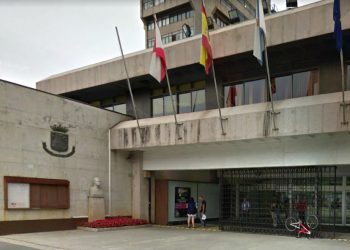 O BNG de Vigo pide retirar o busto de Juan Carlos I da Praza do Rei