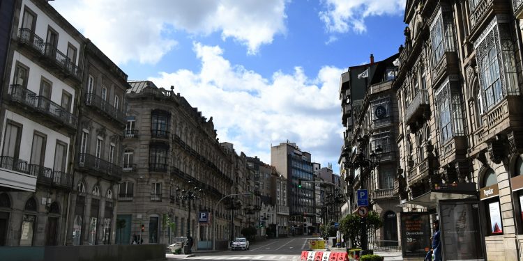 El comercio de Vigo solicita al alcalde que suspenda el pago de impuestos