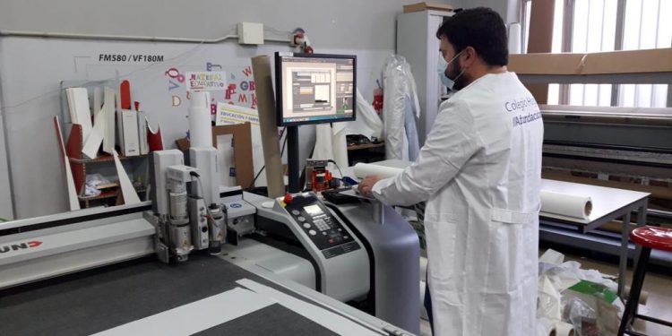 O colexio Hogar de Vigo fabrica en tempo récord máis de 5.000 máscaras sanitarias
