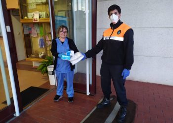 O Sergas acode a centros de maiores e sociosanitarios de Vigo para coordinar a situación