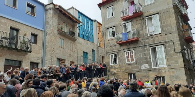 Vigo Histórico reúne a ducias de persoas no roteiro cultural contra o túnel