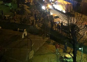 Desalojado un edificio en Vigo por un incendio en un garaje