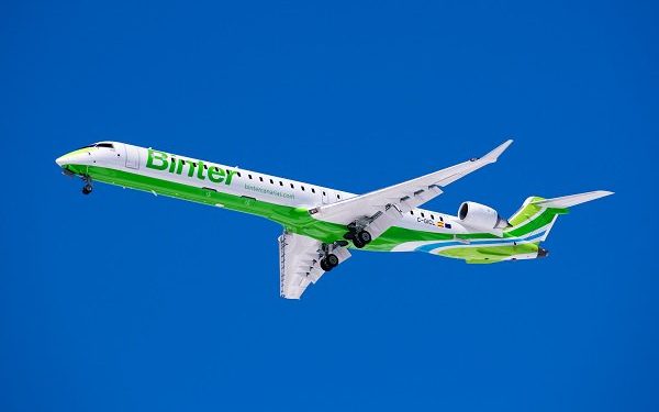 Binter lanza una promoción para volar entre Vigo y Canarias en mayo, junio y julio