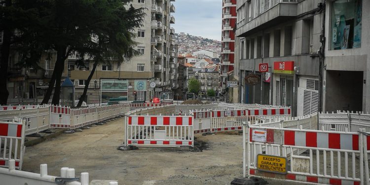 A Deputación de Pontevedra aplica a paralización de toda a súa obra pública