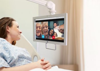 Povisa ofrece videoconferencia gratuita para los pacientes aislados con coronavirus