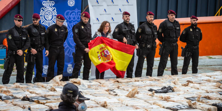 Descargan en Vigo las 4 toneladas de cocaína interceptadas a una banda arousana el fin de semana