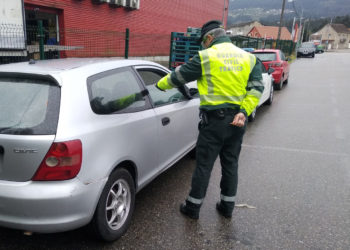 La Guardia Civil intercepta a dos conductores sin carnet y a un ciclista ebrio en pleno confinamiento