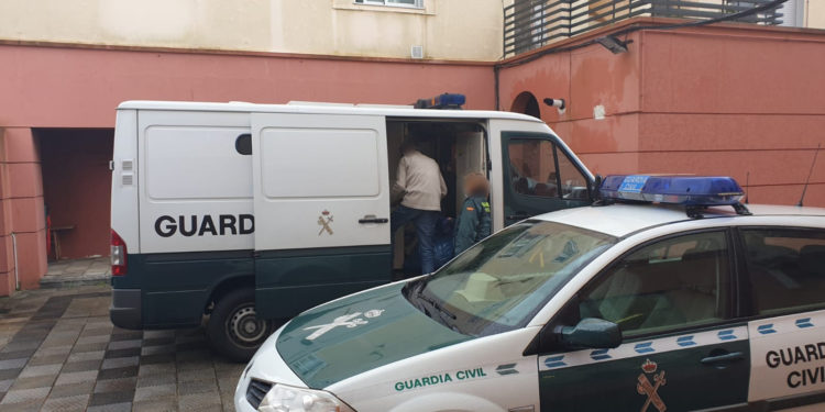 Encarcelado tras abandonar un albergue de Vigo y ser detenido en Cangas por no respetar el confinamiento