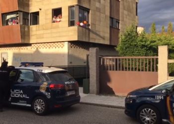 Sirenas de la Policía para el cumple de Clara en Alcabre