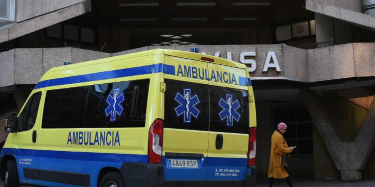 Dos operarios heridos en un accidente laboral en la Ciudad de la Justicia de Vigo