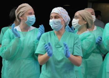 Los hospitales de Vigo retoman la senda positiva: 18 ingresados menos en 24 horas