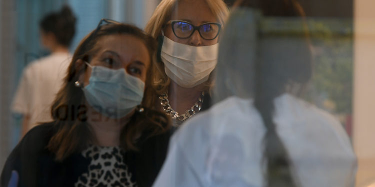 Da positivo en coronavirus una de las ancianas supuestamente sanas trasladadas a Nigrán