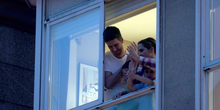 Un concurso para que as crianzas debuxen o que ven desde o casa ou os lugares aos que queren volver