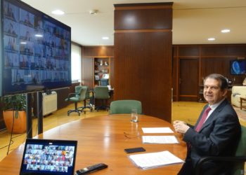 Abel Caballero reunirase este xoves con tres ministros para planificar a desescalada