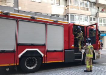Cortan una calle en Vigo para liberar a un niño de 5 años que se quedó encerrado en una habitación