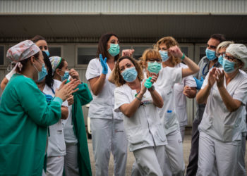 Sanidade notifica el mayor descenso de pacientes activos en Vigo desde el inicio de la pandemia