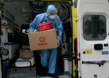 Las residencias del área de Vigo pasan a tener más trabajadores que mayores contagiados