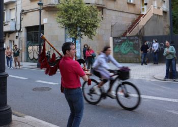Y 60 días después… el gaiteiro de Pi y Margall fue ovacionado en la calle