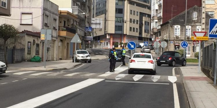 A policía detecta en Ponteareas a unha persoa contaxiada con Covid-19 rompendo a corentena