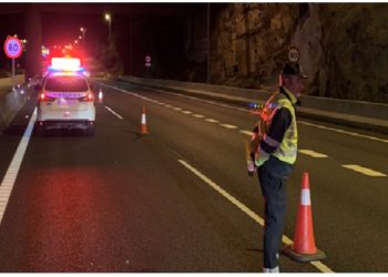 La Guardia Civil intercepta en O Porriño a dos conductores de riesgo sin permiso