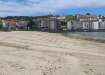 Baiona acondiciona as praias para a Fase 2 e só levará control de aforo nun areal