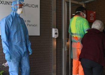 Fallece una mujer que dio positivo tras ser trasladada a la residencia de la Xunta en Patos