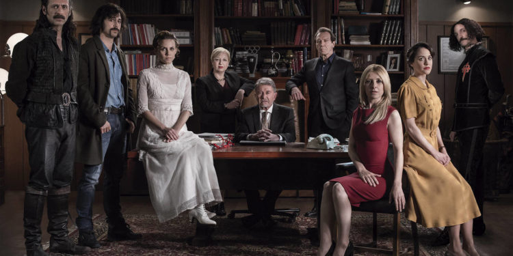 ¿Por qué todo el mundo está hablando de «El Ministerio del Tiempo»?