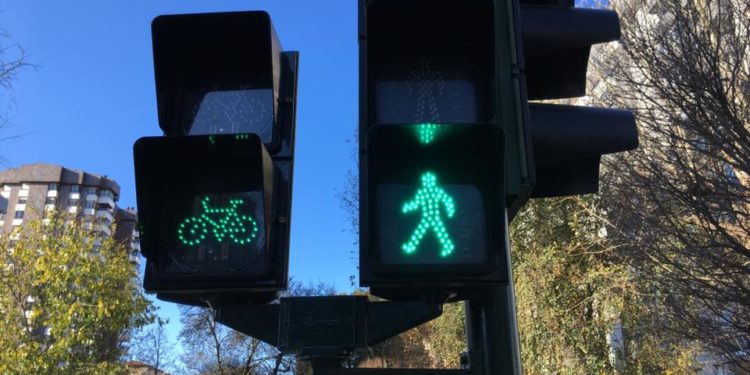 Unha cadea ciclista percorrerá Vigo este mércores para pedir máis espazo para as bicis