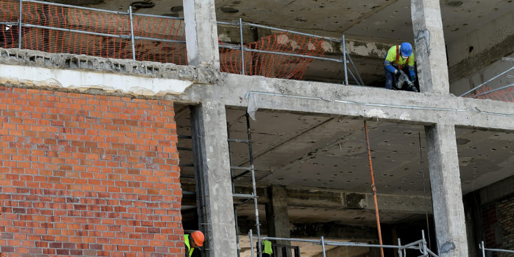 O Concello de Vigo dedicará un millón de euros a contratar a 101 parados