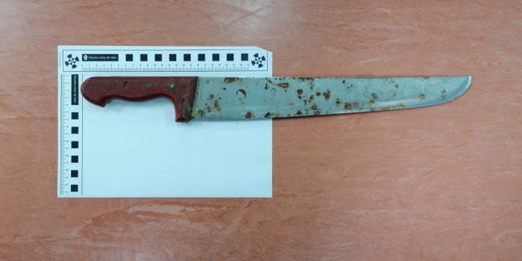 Interceptado con un machete tras participar en una reyerta en Teis