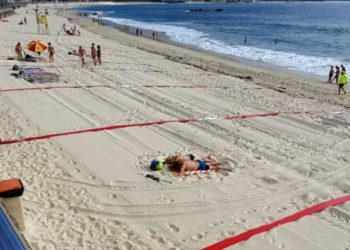 Así se estrenó el verano en las playas de Vigo: con cuadrículas y sin ellas