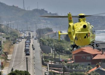 Un ciclista vigués, herido grave al caer de su bici en O Rosal