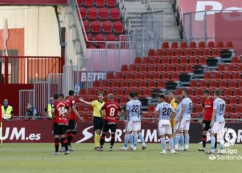 El Celta se rompe con un penalti surrealista y no cierra su salvación