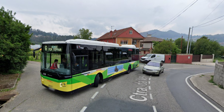 O Concello de Vigo reforma tres viais do rural para dotalos de beirarrúas