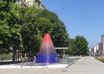 Vigo reactiva las fuentes ornamentales de la ciudad y el volcán de Coia vuelve a funcionar