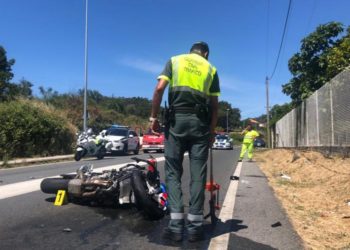 Fallece un joven motorista en Aldán