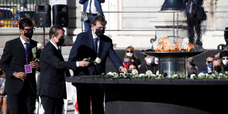 Caballero salienta o “comportamento exemplar” da sociedade na homenaxe de Estado ás vítimas da Covid-19