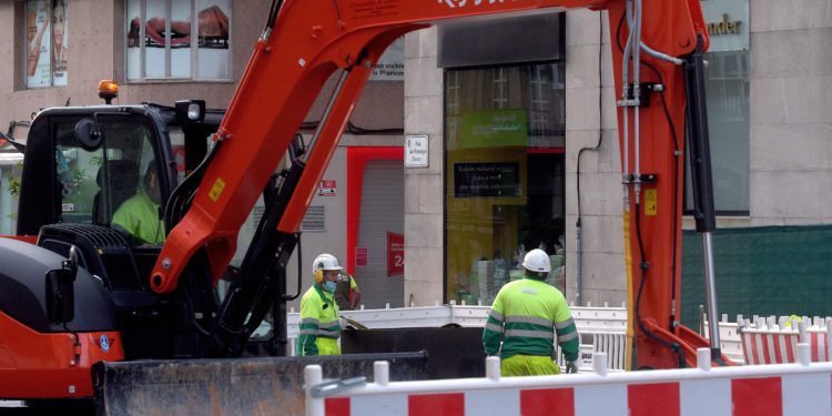 Caballero promete investir 1.000 millóns en tres anos para reactivar Vigo tras a pandemia