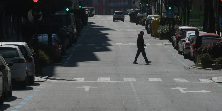 El área sanitaria de Vigo se sitúa en 17 casos activos y suma cuatro días de pequeñas subidas