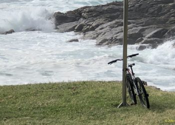 El silencio de un homenaje multitudinario en Barcelona
