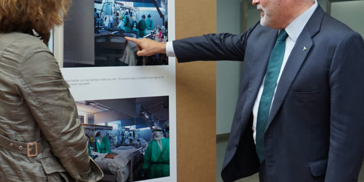 Povisa rinde homenaje a sus profesionales y pacientes a través de una exposición fotográfica