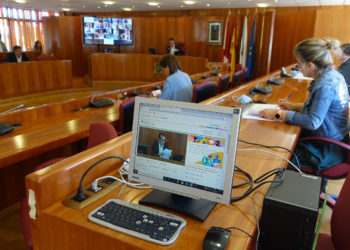 El Pleno aprueba los Vigueses Distinguidos 2020 con la abstención de Marea y el abandono del BNG