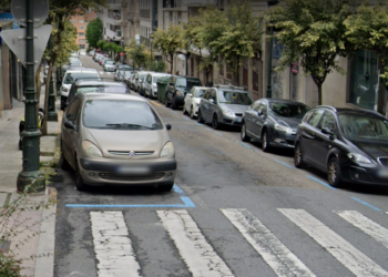 Denuncian a un ‘gorrilla’ en Vigo por rayar el coche de una conductora que no le dio dinero