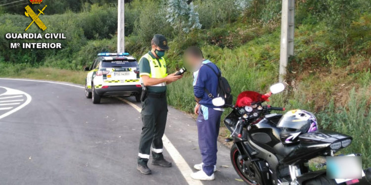 Interceptado en Vigo el conductor de una moto con una tasa de alcohol que duplicaba la permitida