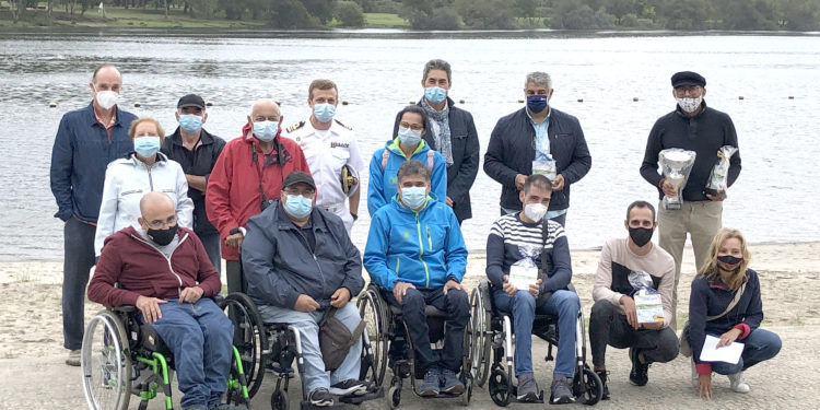 Los tudenses Estévez y Davila se llevan el Gallego inclusivo de motonáutica en Tomiño