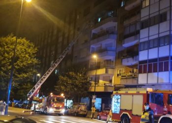 Desalojado un edificio en Vigo por un incendio en un balcón